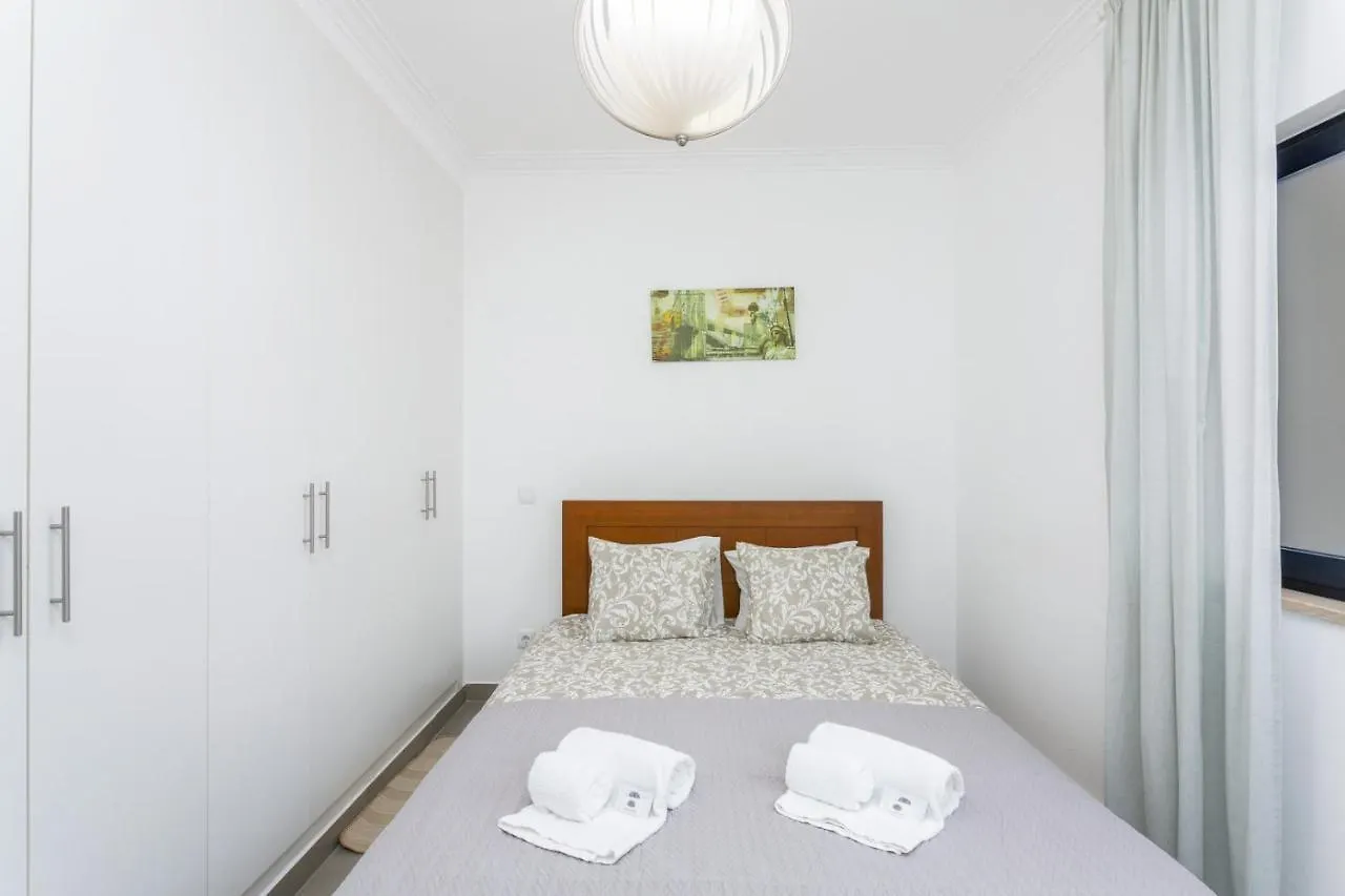 Apartment Miral 3 - Sea Front By Hd Properties Quarteira